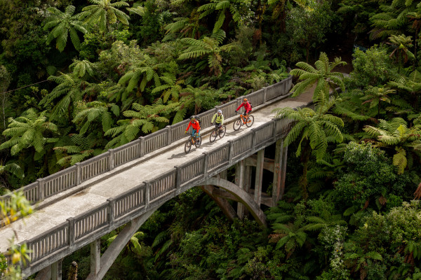 Bridge to Nowhere Walk | Martyn Davies