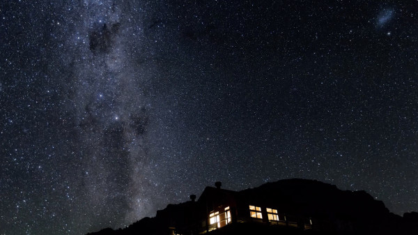 Mueller Hut at night