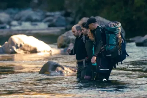 Thumbnail of Mutal support method.CREDIT.NZ Mountain Safety Council
