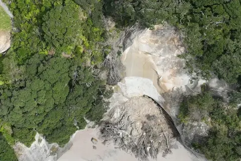 Thumbnail of Damage to Archway at Mautohe Cathedral Cove | CREDIT Department of Conservation