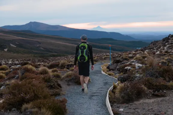 Tramper walking Tongariro Crossing